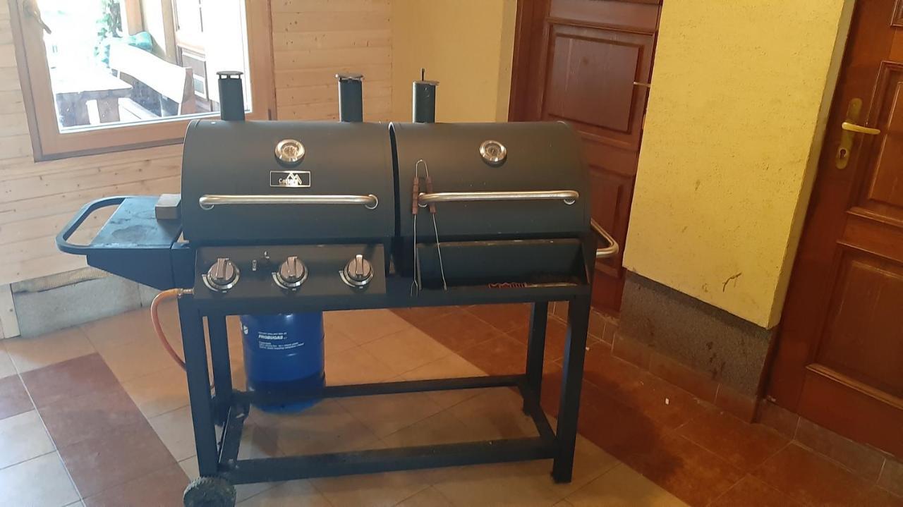 Penzion Pri Studnicke Omastina エクステリア 写真